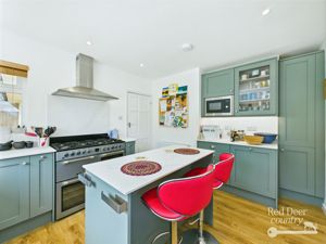 Kitchen- click for photo gallery